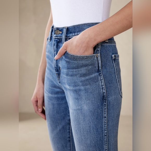 Banana Republic Crop Boot jean - Picture 3 of 5